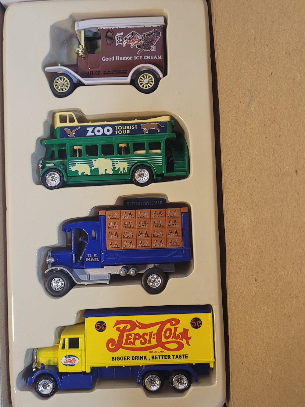 Golden Wheel Set of 4 Die Cast Trucks Pepsi Cola Good Humor Zoo Mail Truck (Bb)